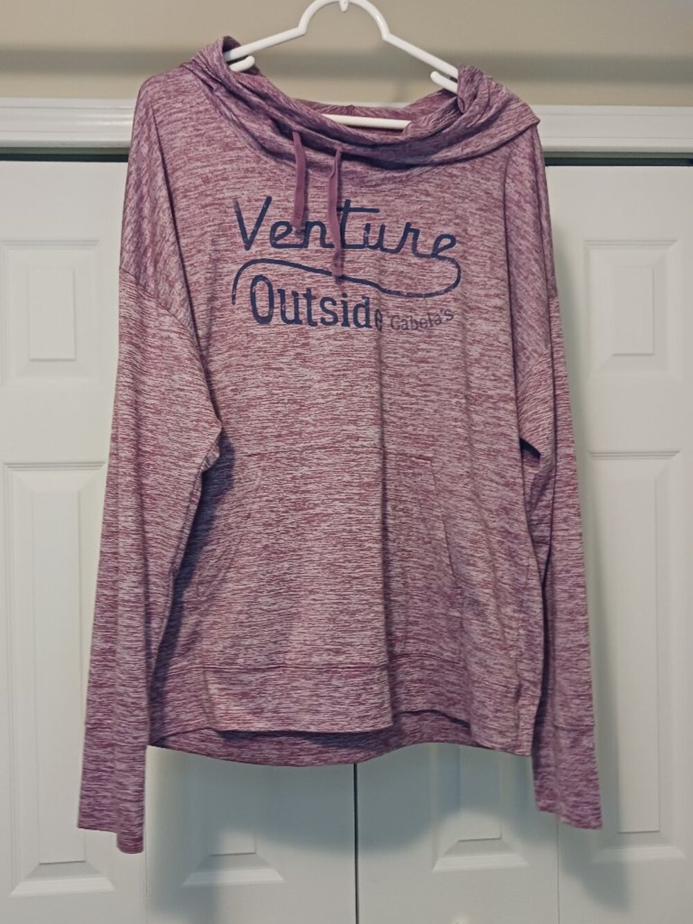 #111 3/$18 - Cabela's Pink/Purple Hooded Long Sleeve Top Size M